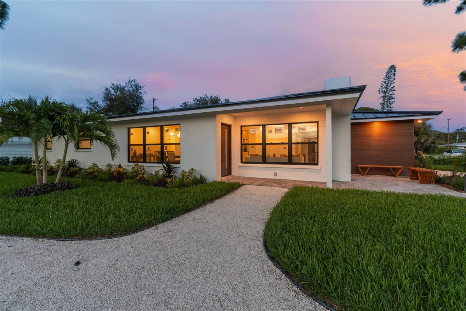 Photo of 301 AURORA STREET VENICE FL 34285
