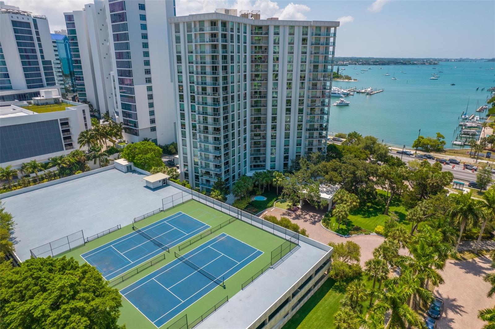 Photo of 1111 N GULFSTREAM AVENUE #4E SARASOTA FL 34236