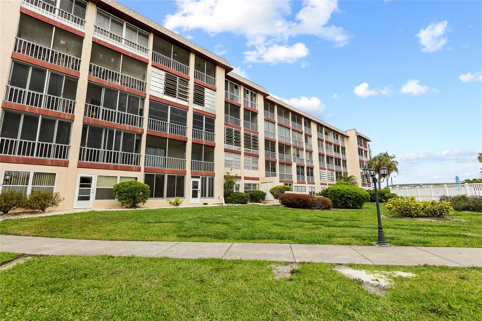 Photo of 3959 LAKE BAYSHORE DRIVE #F 412 BRADENTON FL 34205