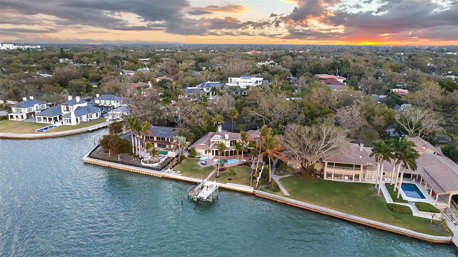 Photo of 1504 S LODGE DRIVE SARASOTA FL 34239