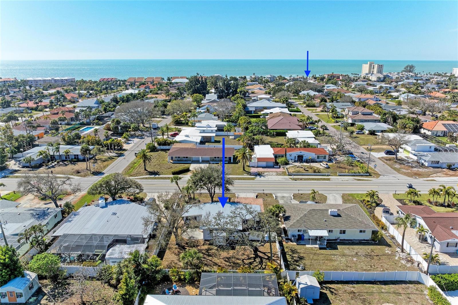 Photo of 817 HARBOR DRIVE VENICE FL 34285