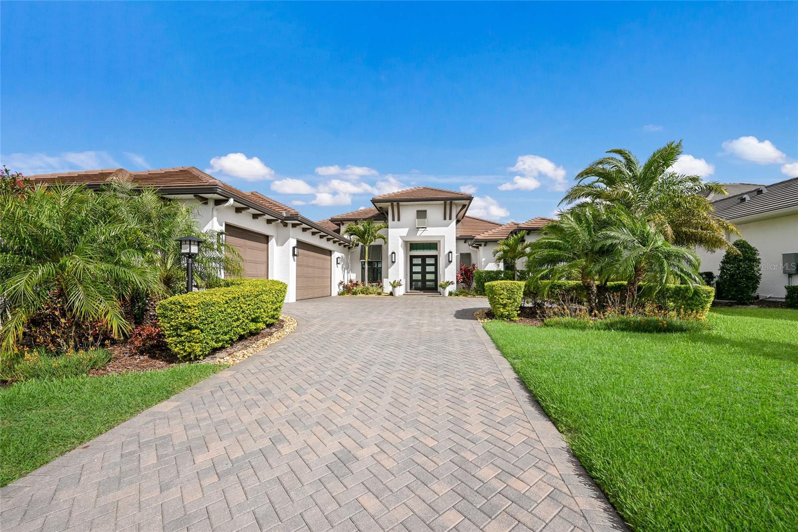 Photo of 7936 MAINSAIL LANE SARASOTA FL 34240