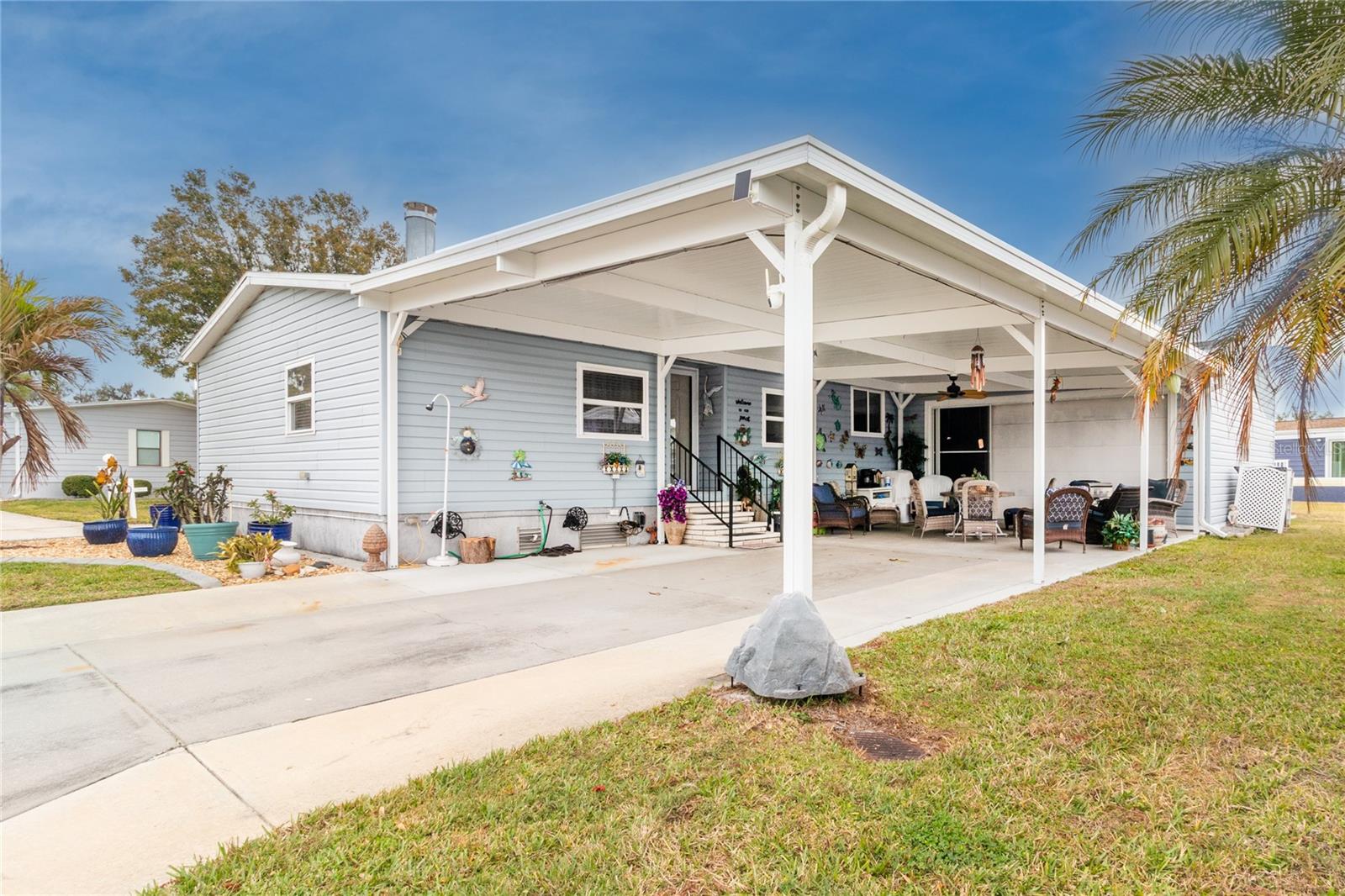 Photo of 94 MEADOW CIRCLE ELLENTON FL 34222