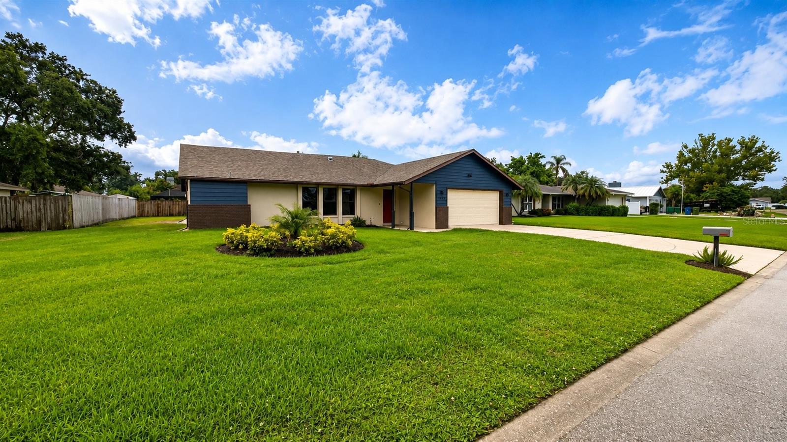 Photo of 1526 GEORGETOWNE LANE SARASOTA FL 34232