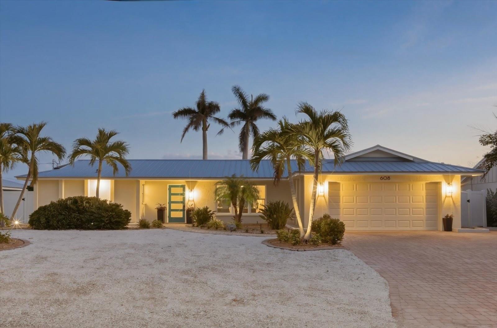 Photo of 608 GLADSTONE LANE HOLMES BEACH FL 34217