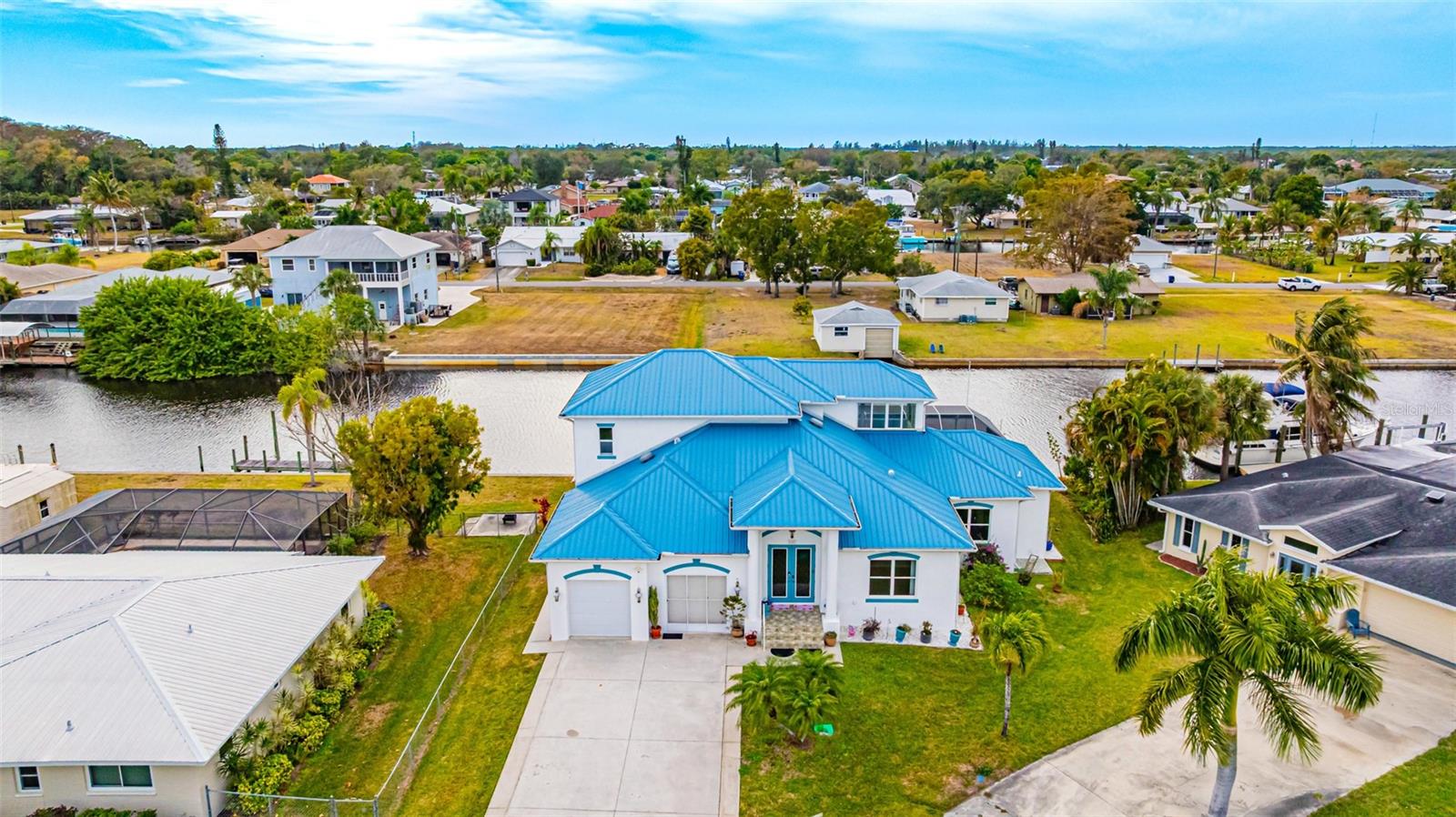 Photo of 2107 SAINT CROIX AVENUE FORT MYERS FL 33905