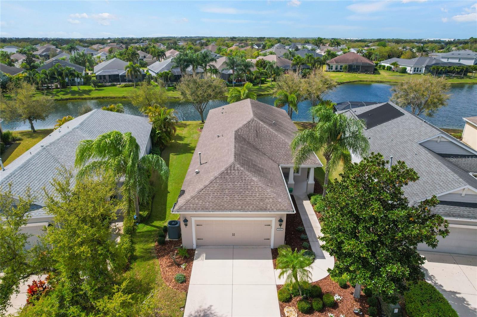 Photo of 12187 LONGVIEW LAKE CIRCLE BRADENTON FL 34211