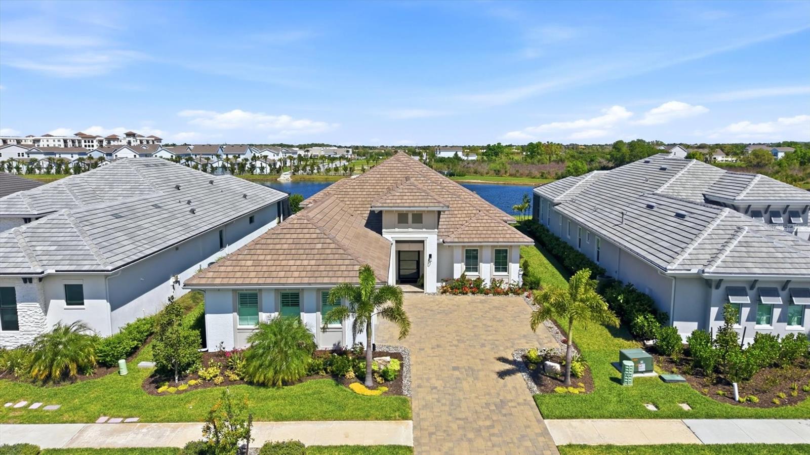 Photo of 8340 SEA GLASS COURT SARASOTA FL 34240
