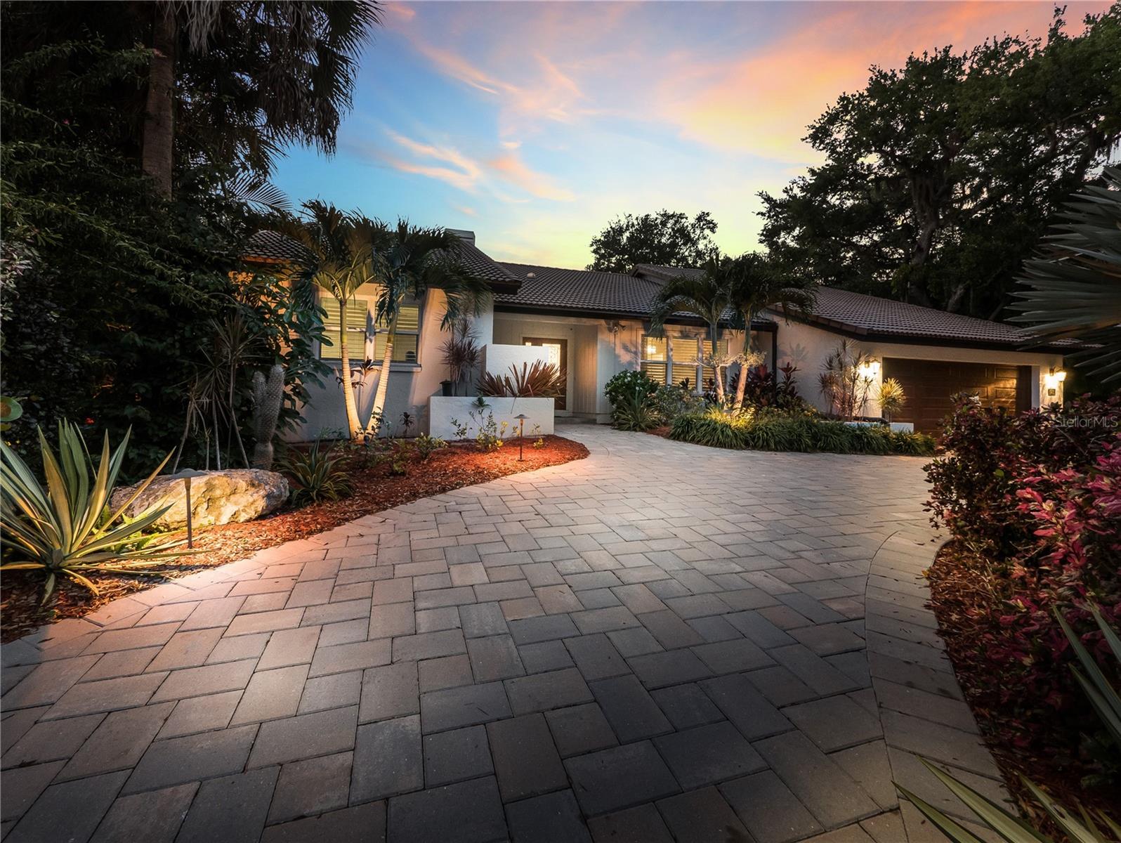 Photo of 5231 SIESTA COVE DRIVE SARASOTA FL 34242