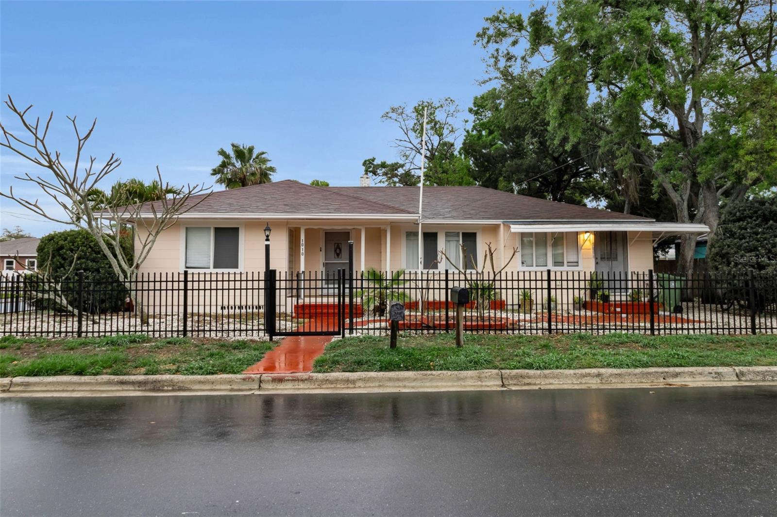 Photo of 1008 16TH AVENUE BRADENTON FL 34205