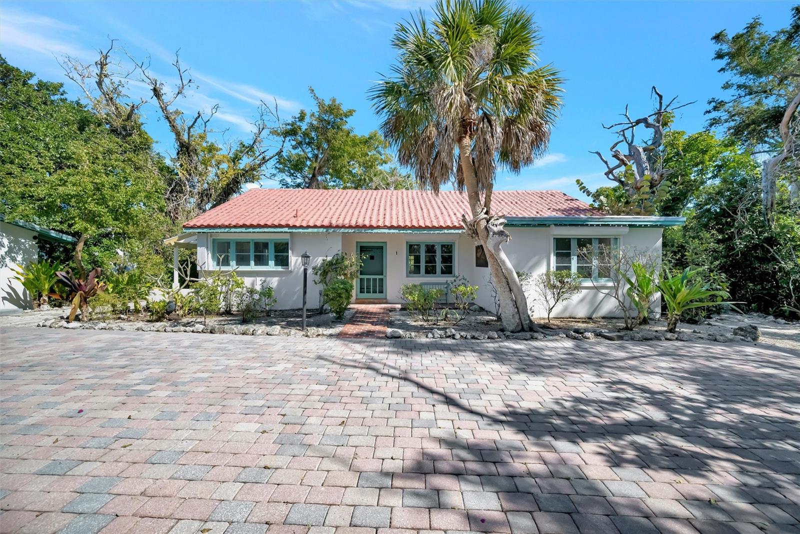 Photo of 4237 HIGEL AVENUE SARASOTA FL 34242