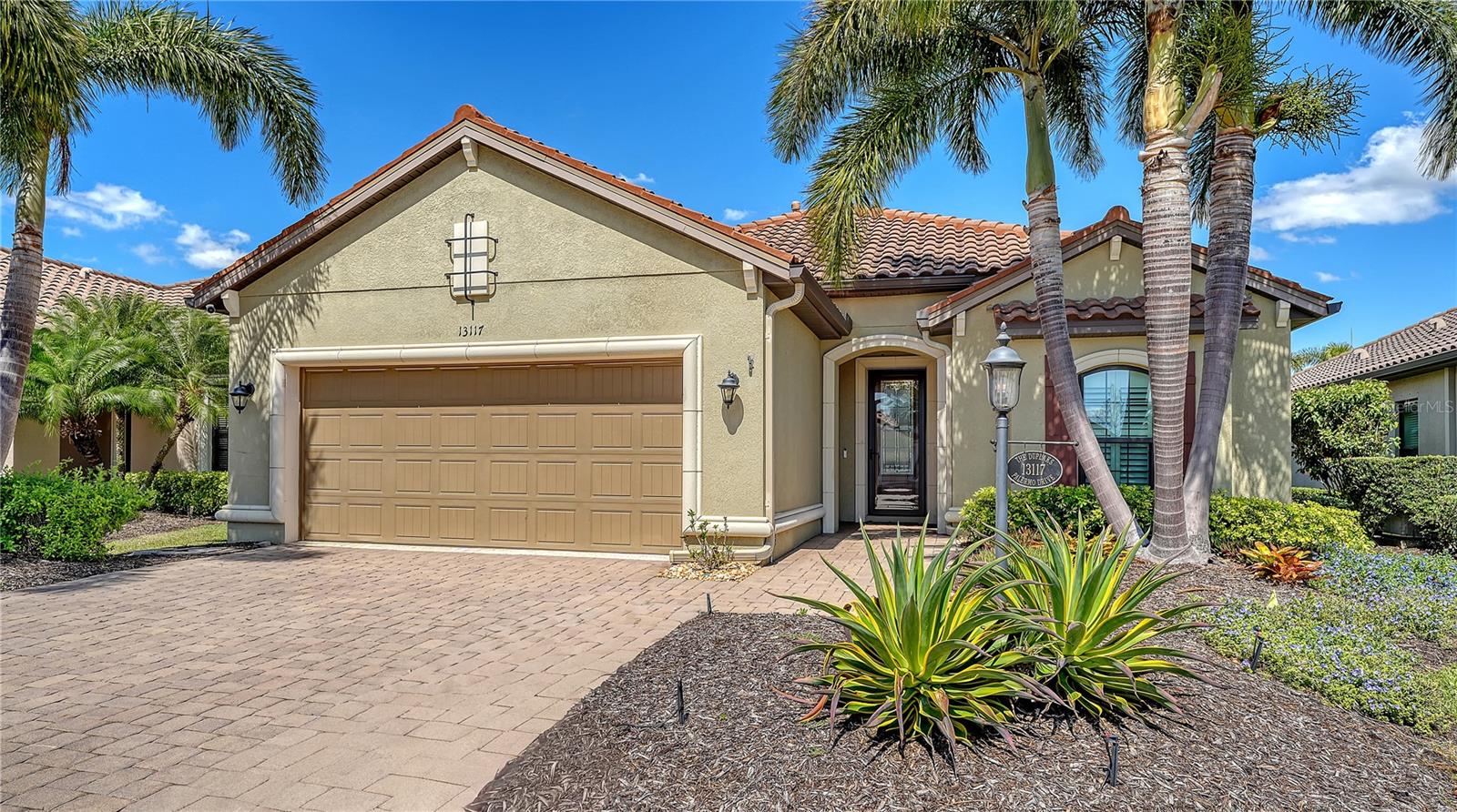 Photo of 13117 PALERMO DRIVE BRADENTON FL 34211