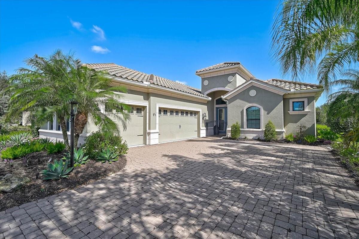 Photo of 14911 CASTLE PARK TERRACE LAKEWOOD RANCH FL 34202