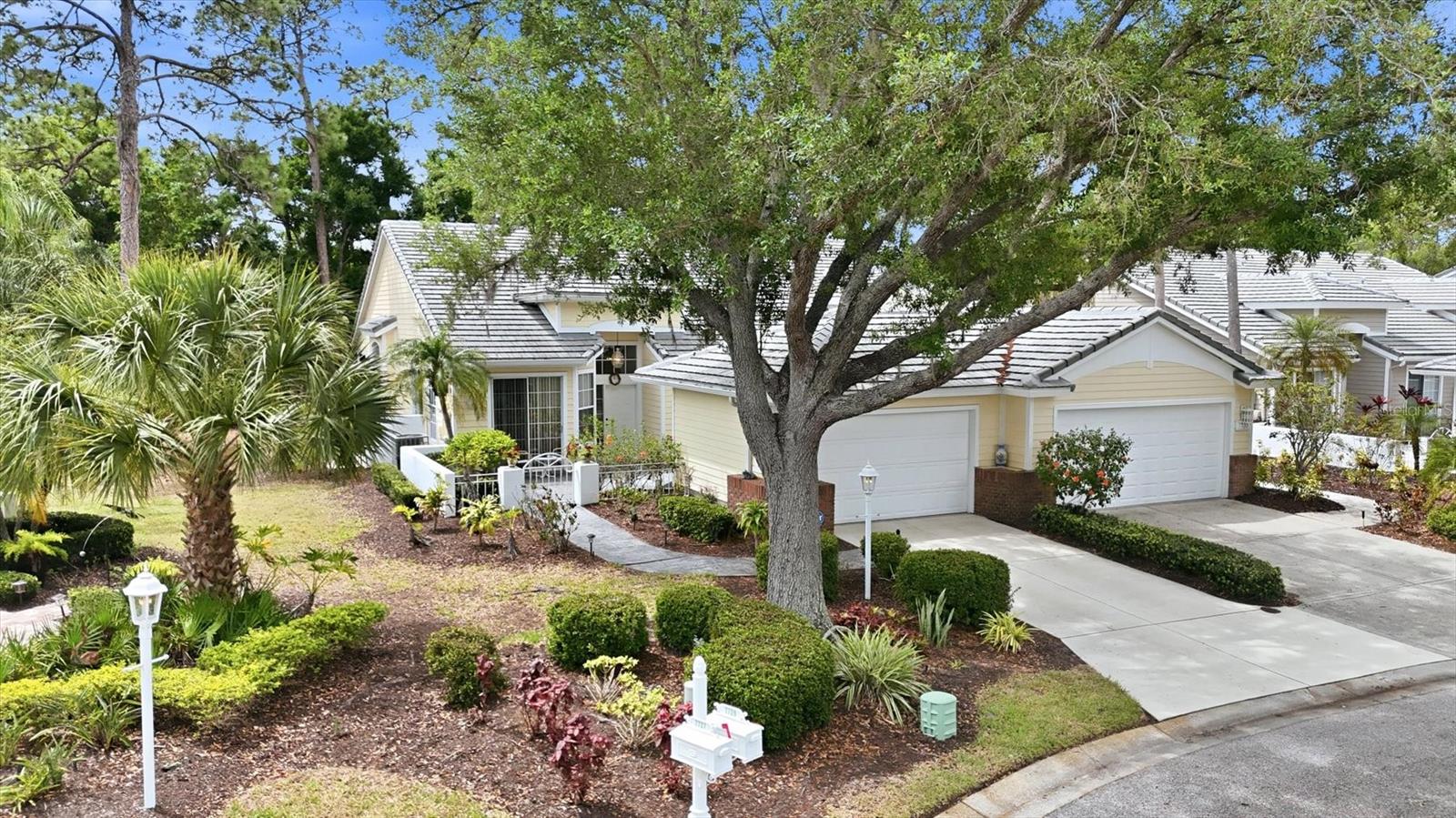 Photo of 7731 WHITEBRIDGE GLEN UNIVERSITY PARK FL 34201