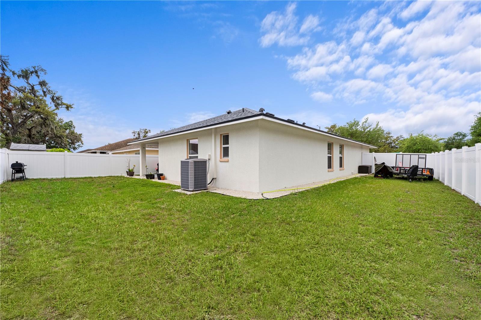 Photo of 15404 BAMA BREEZE PLACE WIMAUMA FL 33598