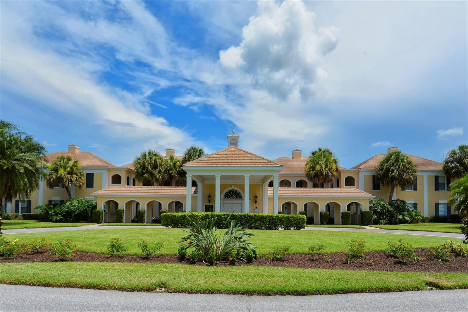Photo of 51 MACEWEN DRIVE #5 OSPREY FL 34229