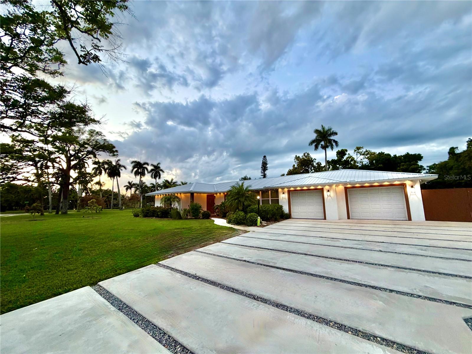 Photo of 4620 7TH AVENUE BRADENTON FL 34209