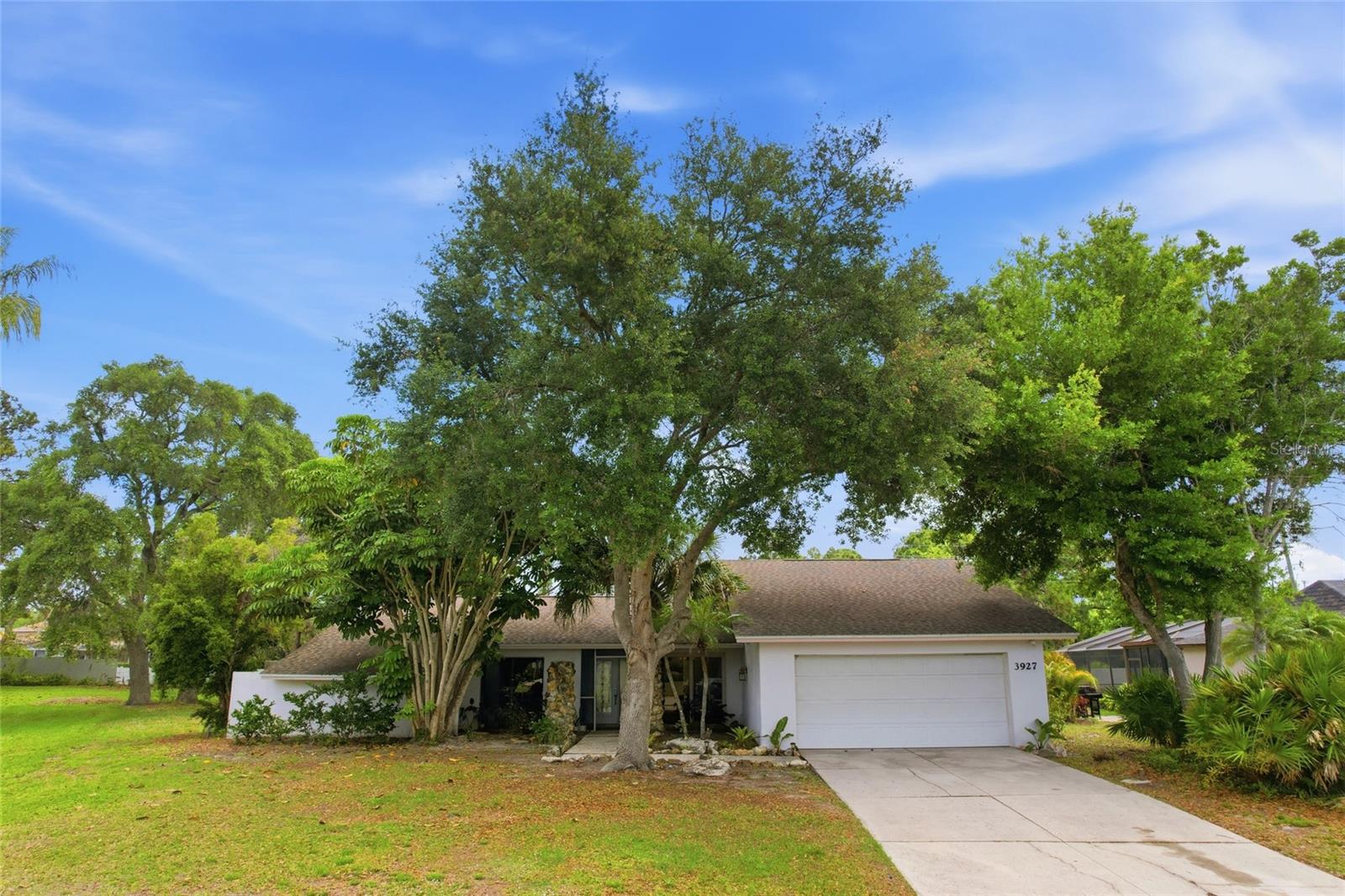 Photo of 3927 COUNTRY VIEW LANE SARASOTA FL 34233