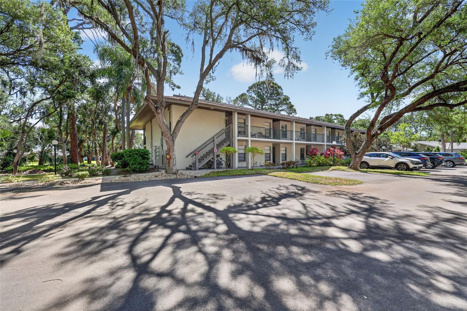 Photo of 3061 QUAIL HOLLOW ## 35 SARASOTA FL 34235