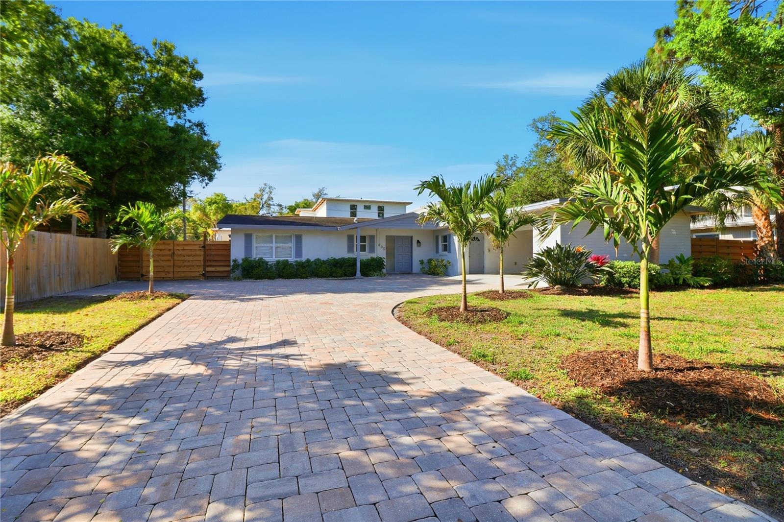 Photo of 630 CORWOOD DRIVE SARASOTA FL 34234