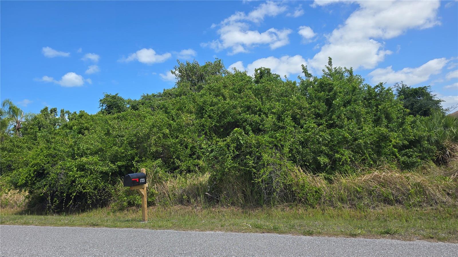 Photo of GALE STREET ENGLEWOOD FL 34223