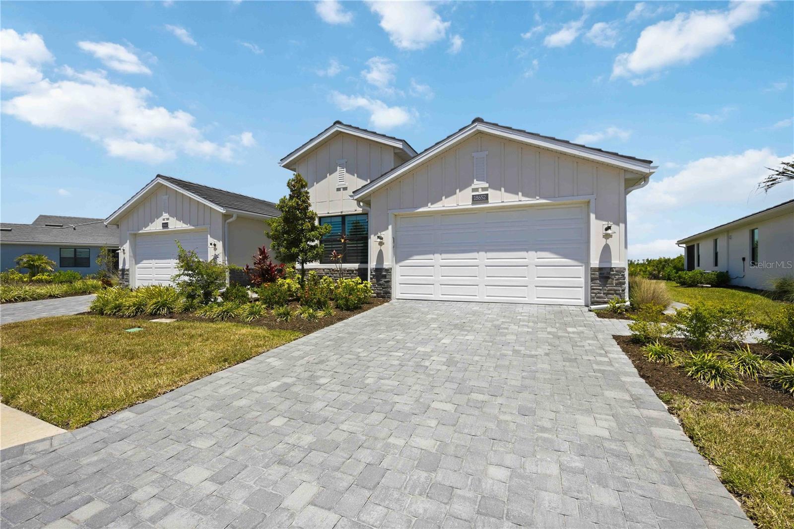 Photo of 18652 DAYSPRING PLACE VENICE FL 34293