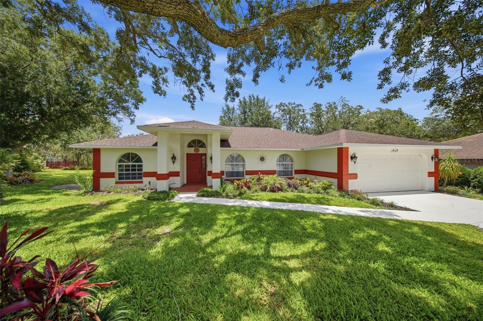 Photo of 1409 COVINGTON COURT LAKE WALES FL 33853