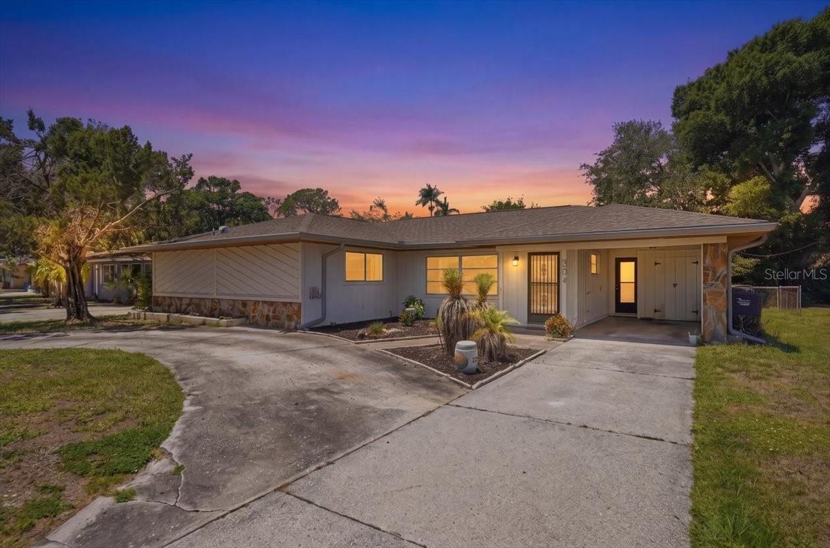 Photo of 304 42ND STREET BRADENTON FL 34209