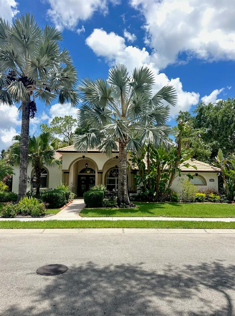 Photo of 8005 DESOTO WOODS DRIVE SARASOTA FL 34243