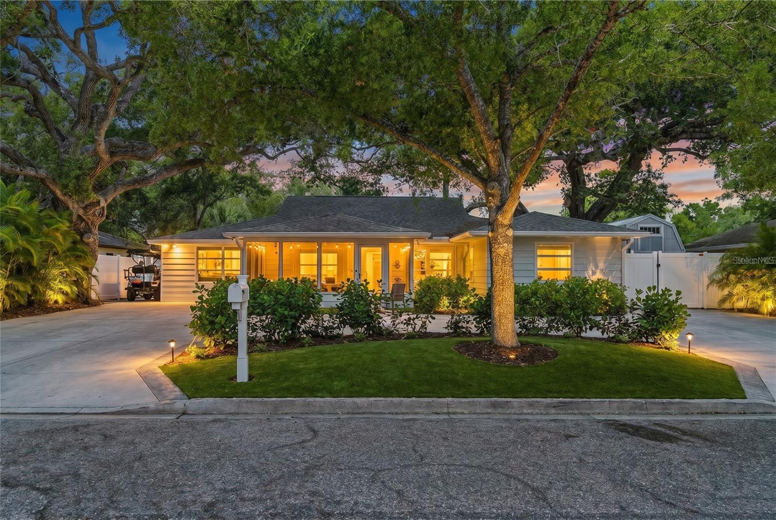 Photo of 2215 HIBISCUS STREET SARASOTA FL 34239