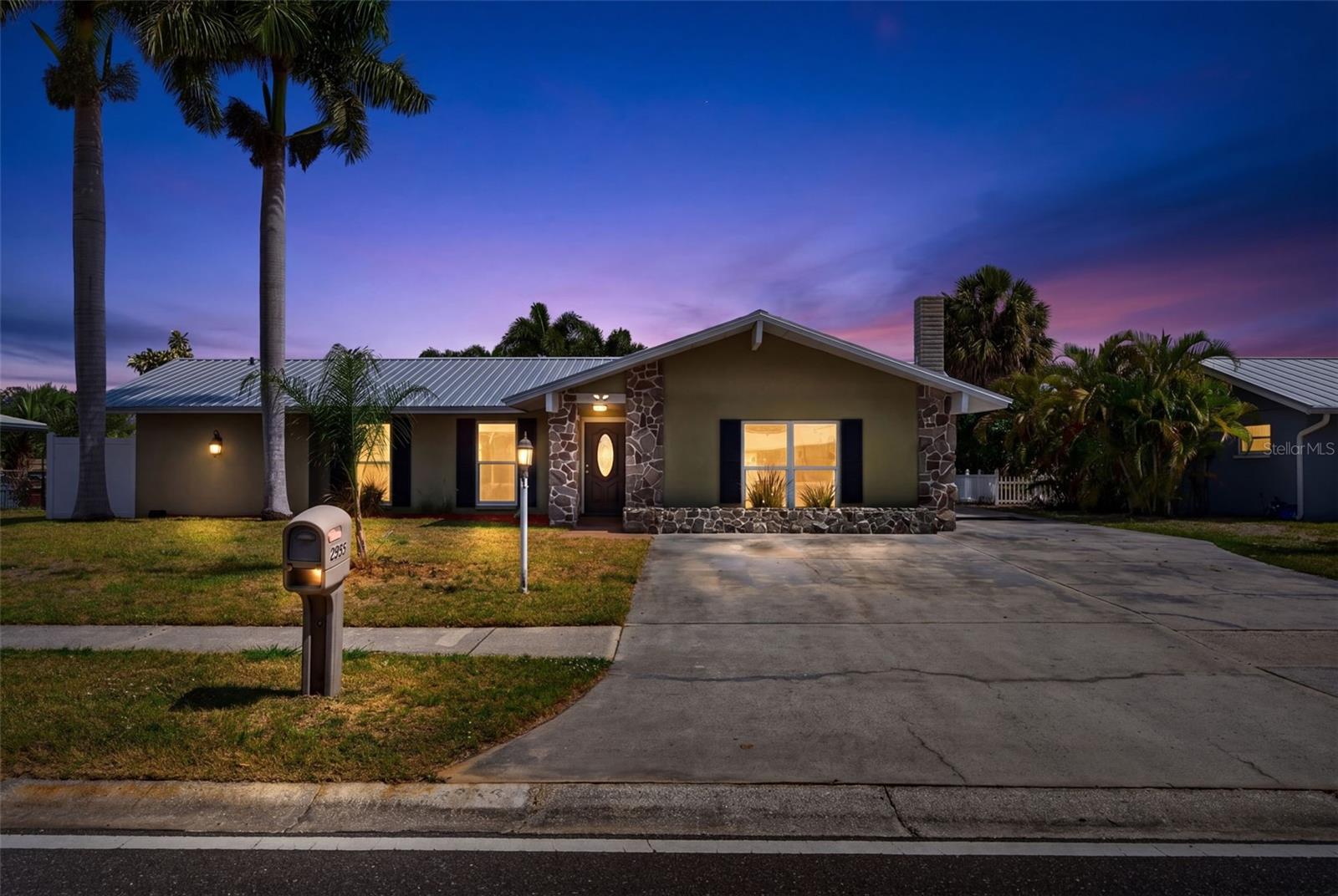 Photo of 2555 CONSTITUTION BOULEVARD SARASOTA FL 34231