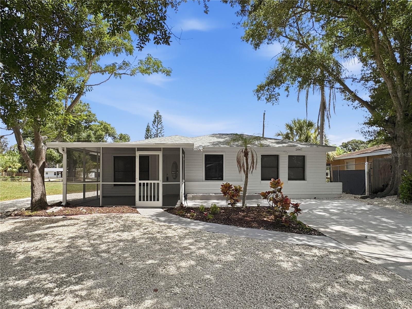 Photo of 2847 OAK STREET SARASOTA FL 34237