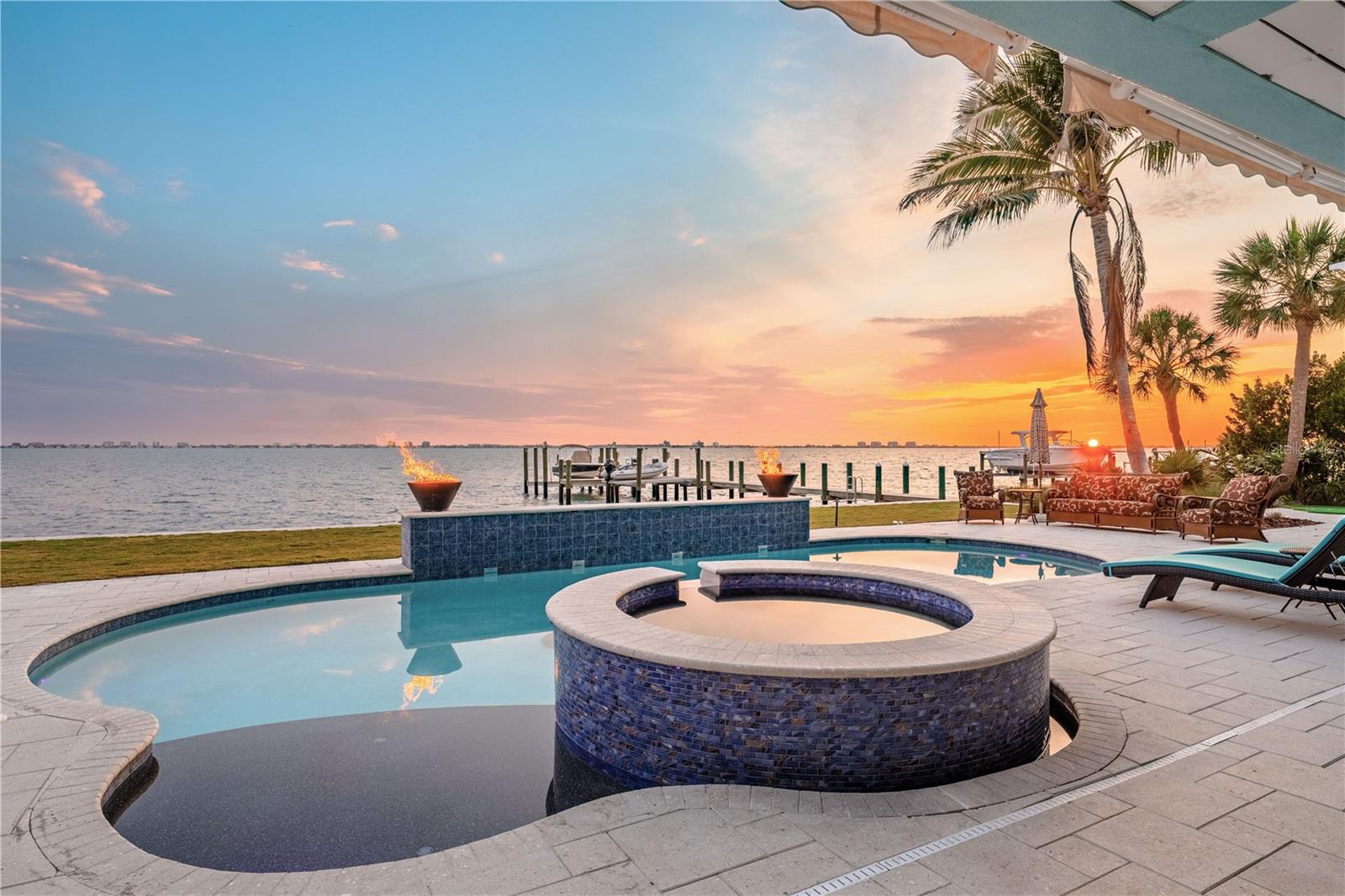 Photo of 350 S SHORE DRIVE SARASOTA FL 34234