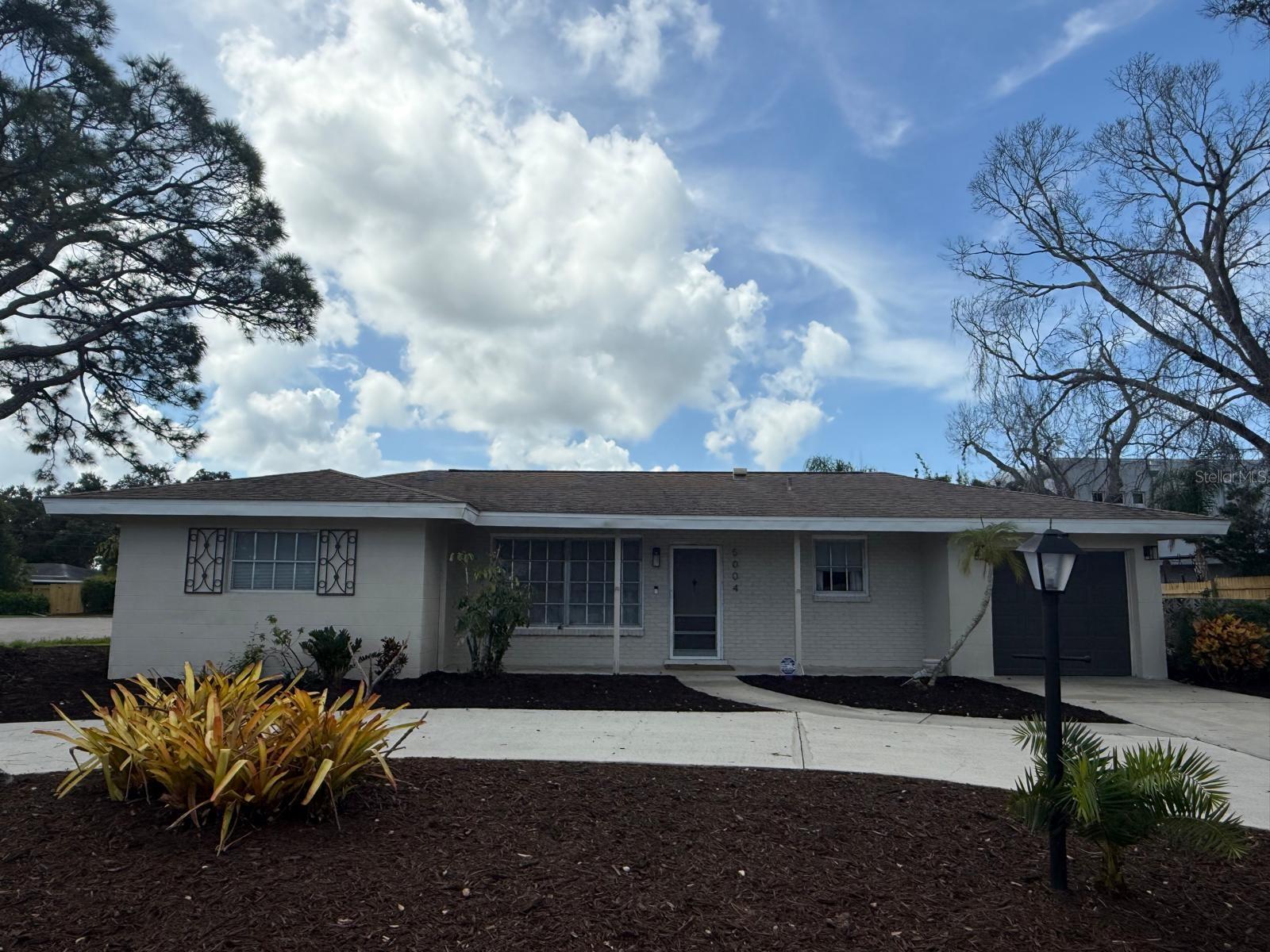 Photo of 5004 MEDALIST ROAD SARASOTA FL 34243