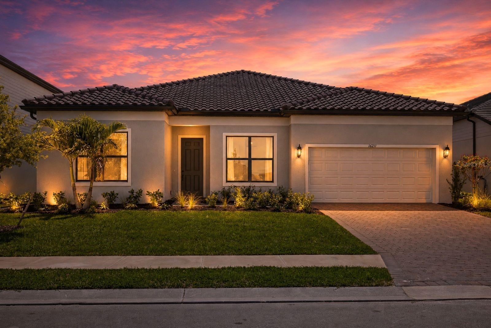 Photo of 16211 HIDDEN OAK LOOP LAKEWOOD RANCH FL 34211