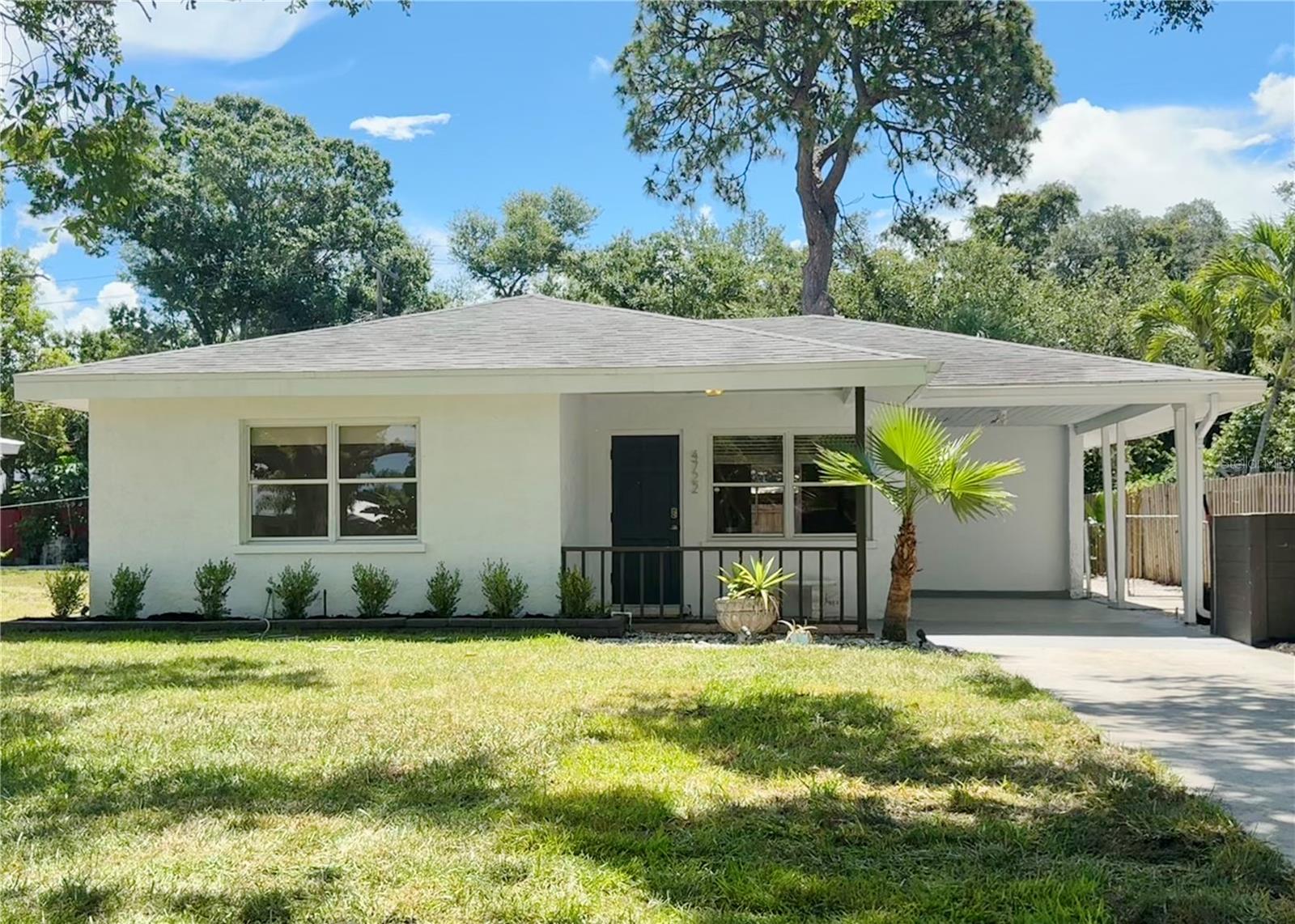 Photo of 4722 STEVENS DRIVE SARASOTA FL 34234