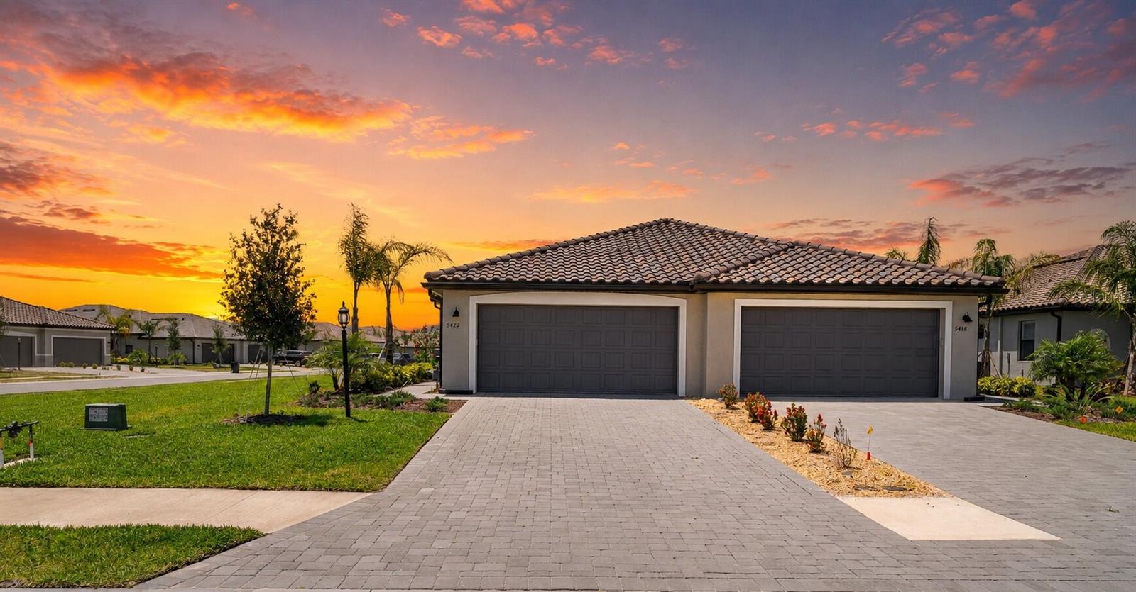 Photo of 5422 CRYSTAL HARBOR COVE BRADENTON FL 34211