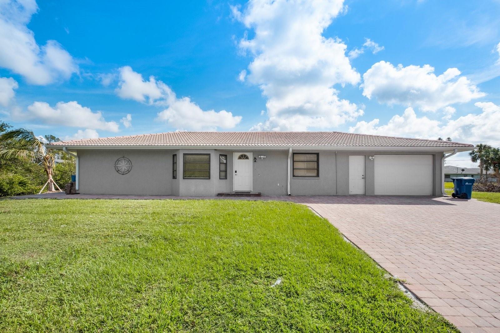 Photo of 9080 CALOOSA DRIVE VENICE FL 34293