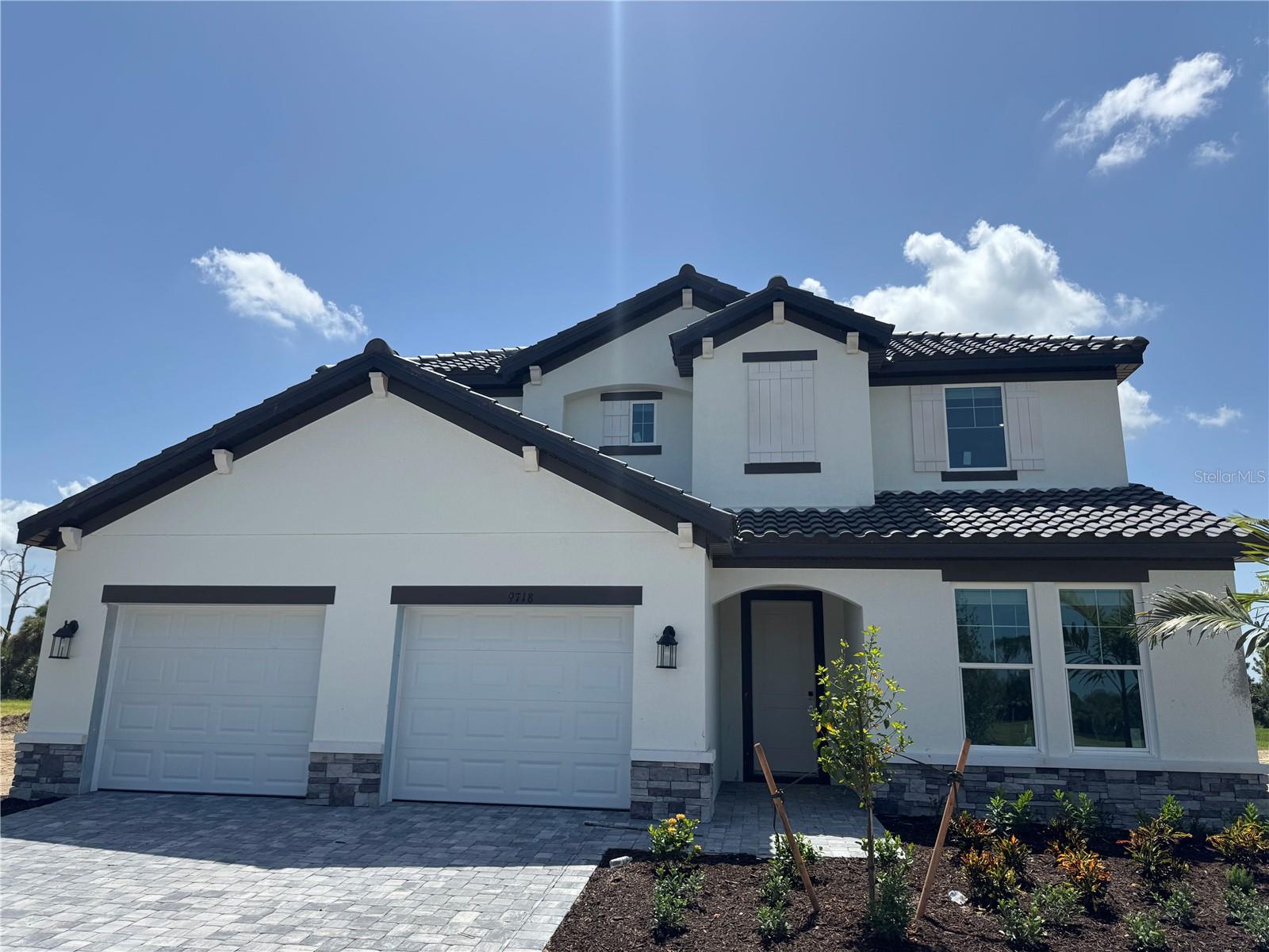 Photo of 9718 CRYSTAL ISLES CIRCLE SARASOTA FL 34241