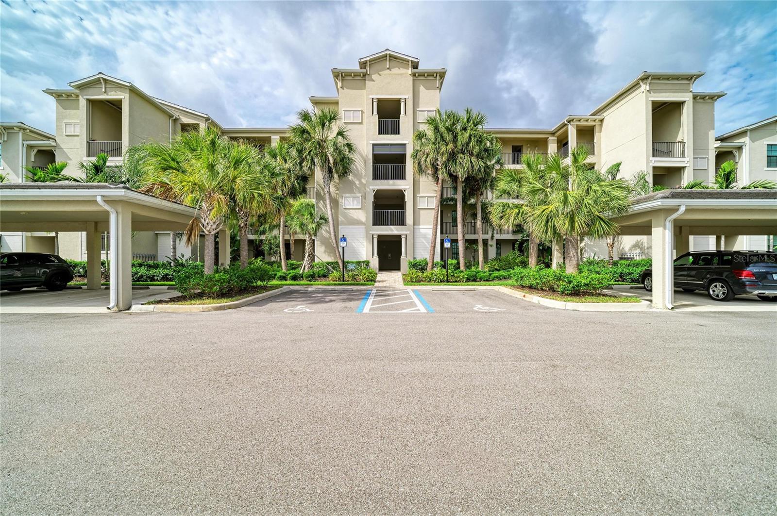 Photo of 17724 GAWTHROP DRIVE #401 LAKEWOOD RANCH FL 34211
