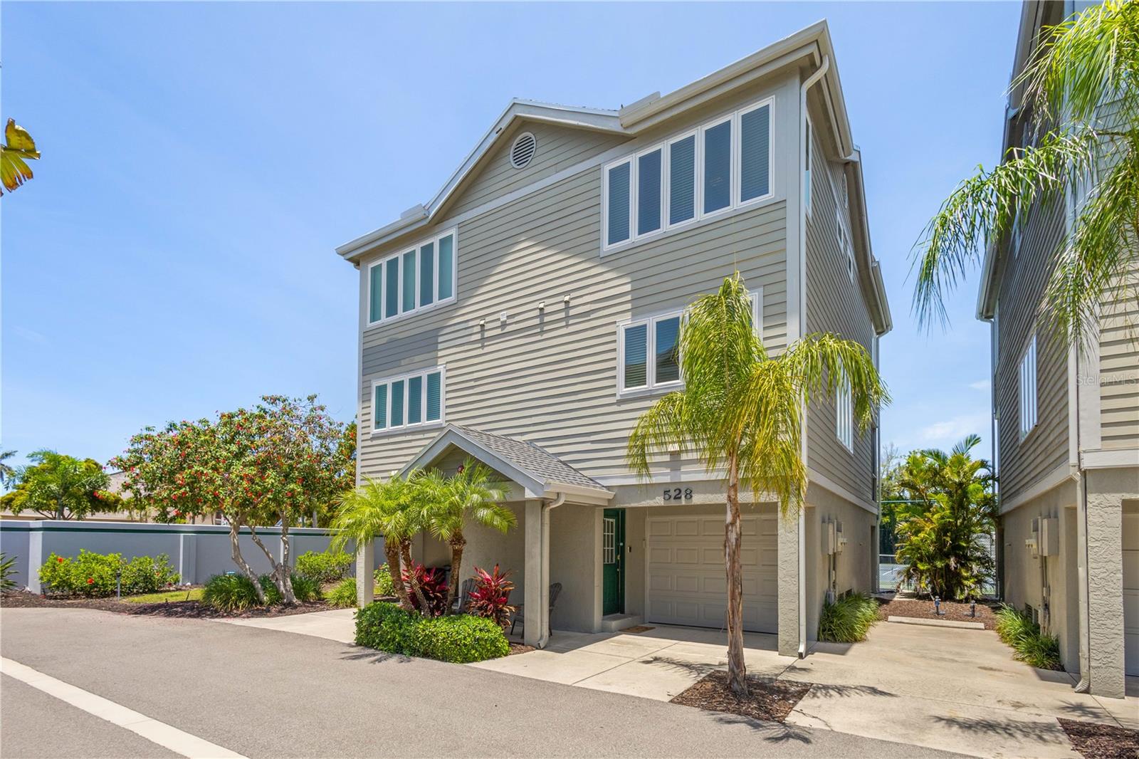 Photo of 528 FOREST WAY LONGBOAT KEY FL 34228