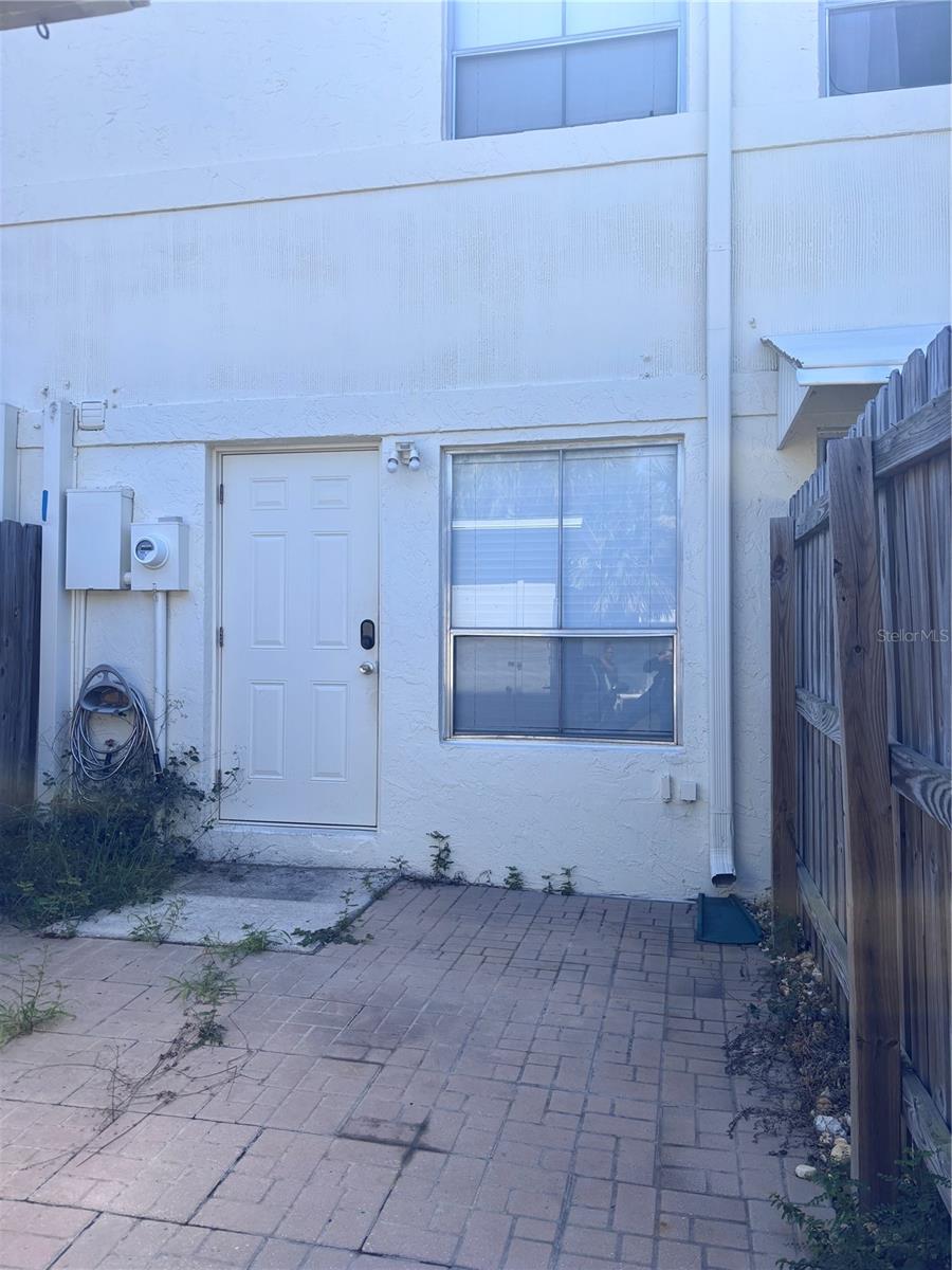 Photo of 4515 LA CAPRI COURT TAMPA FL 33611