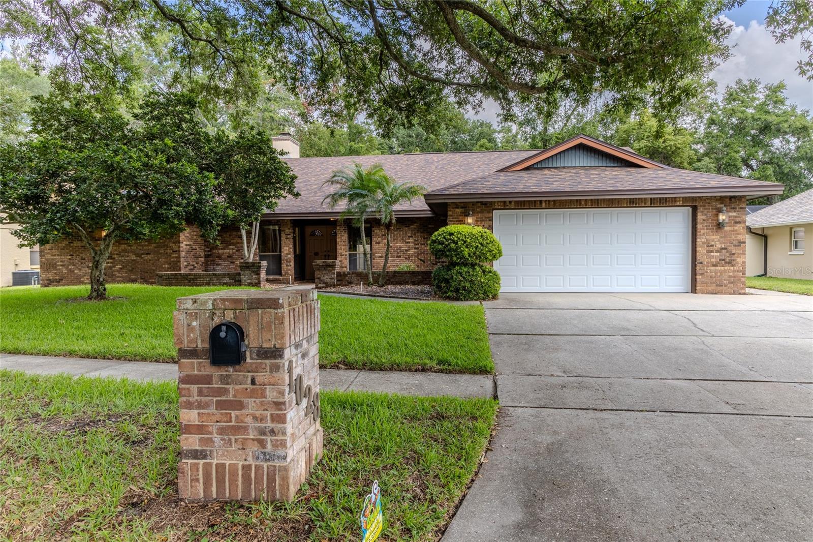 Photo of 1028 SYLVIA LANE TAMPA FL 33613