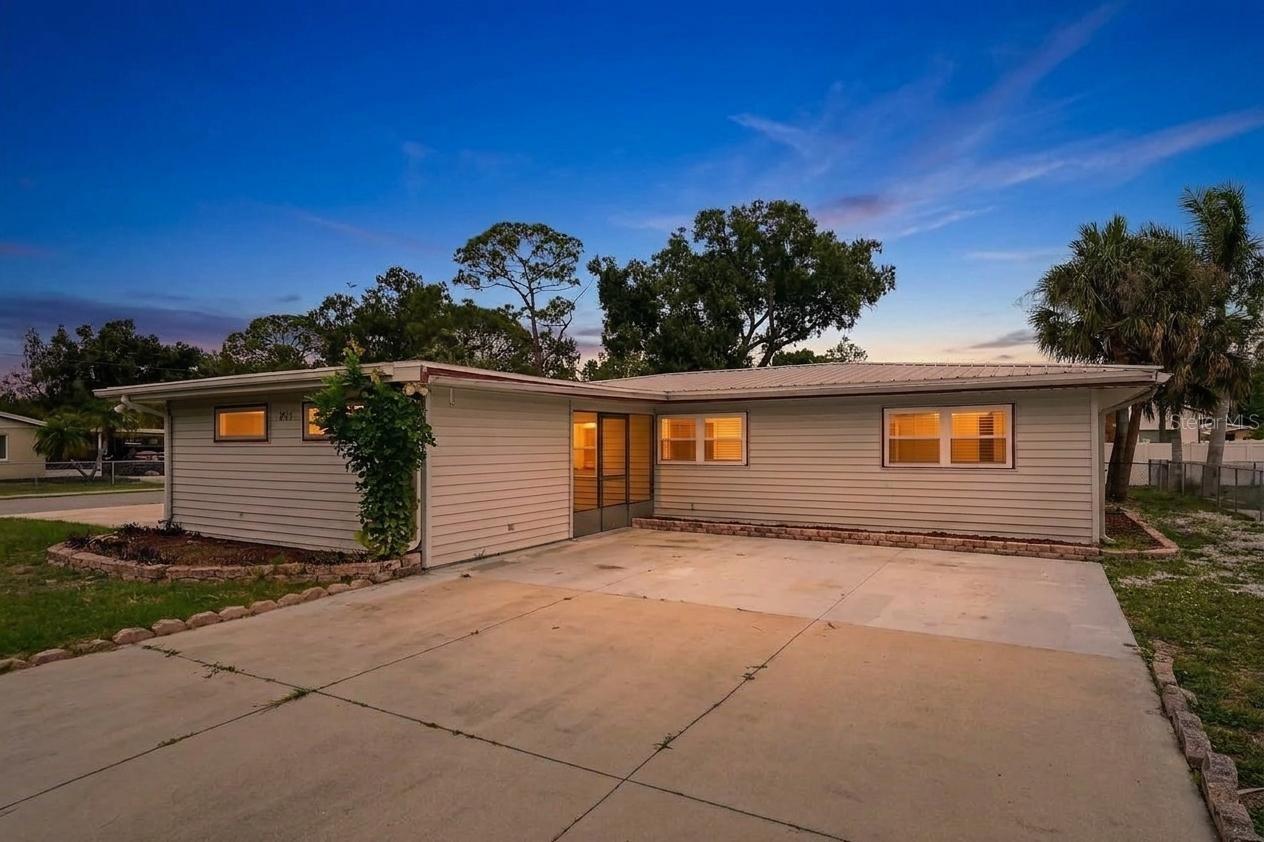 Photo of 2505 WOOD STREET SARASOTA FL 34237