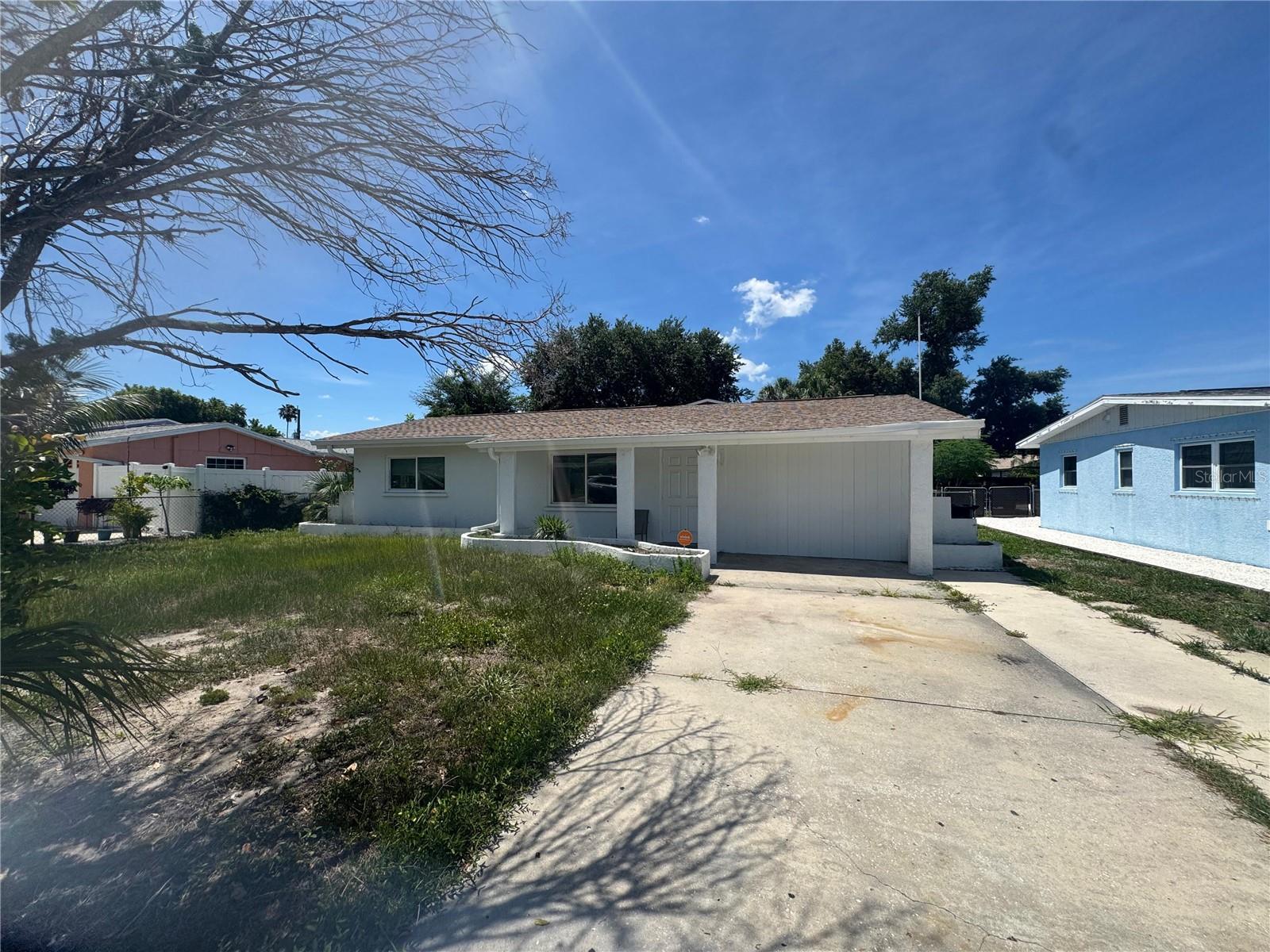 Photo of 820 PINELAND AVENUE VENICE FL 34285