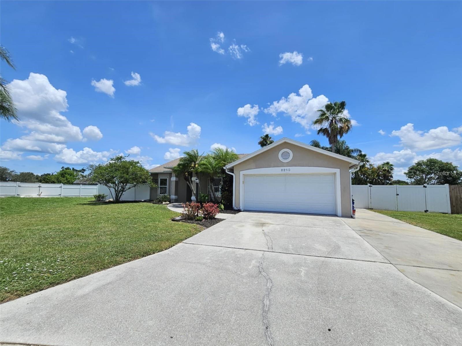 Photo of 6210 62ND TERRACE PALMETTO FL 34221