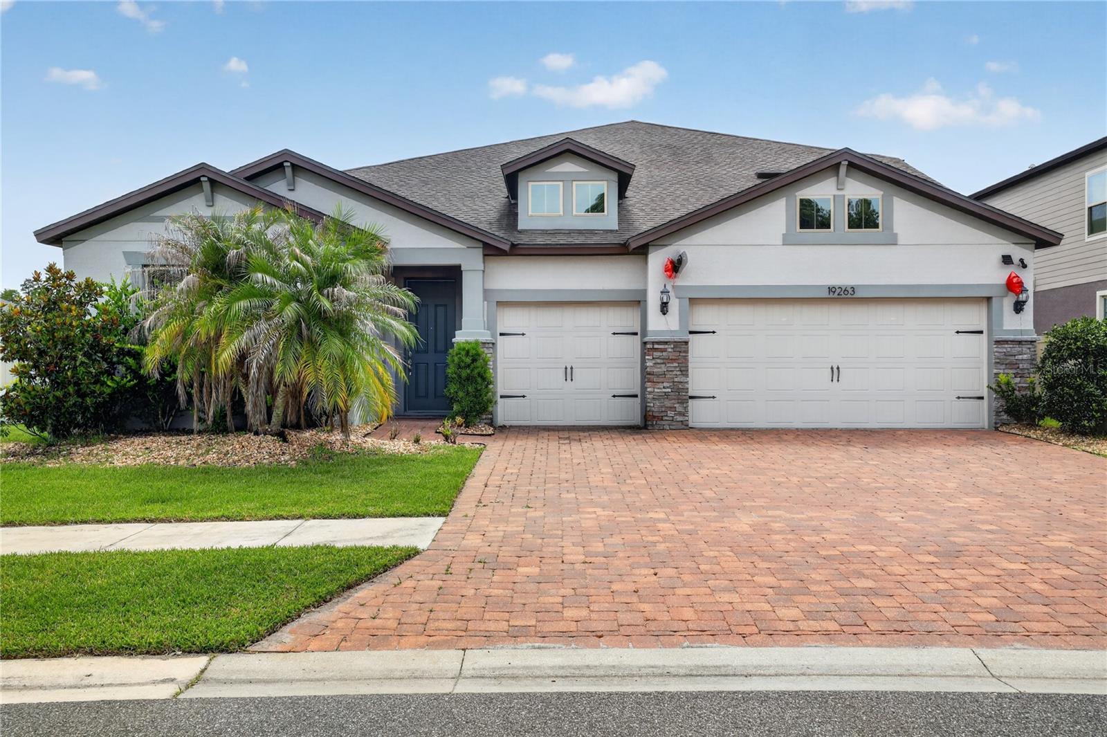 Photo of 19263 BRIARBROOK DRIVE TAMPA FL 33647