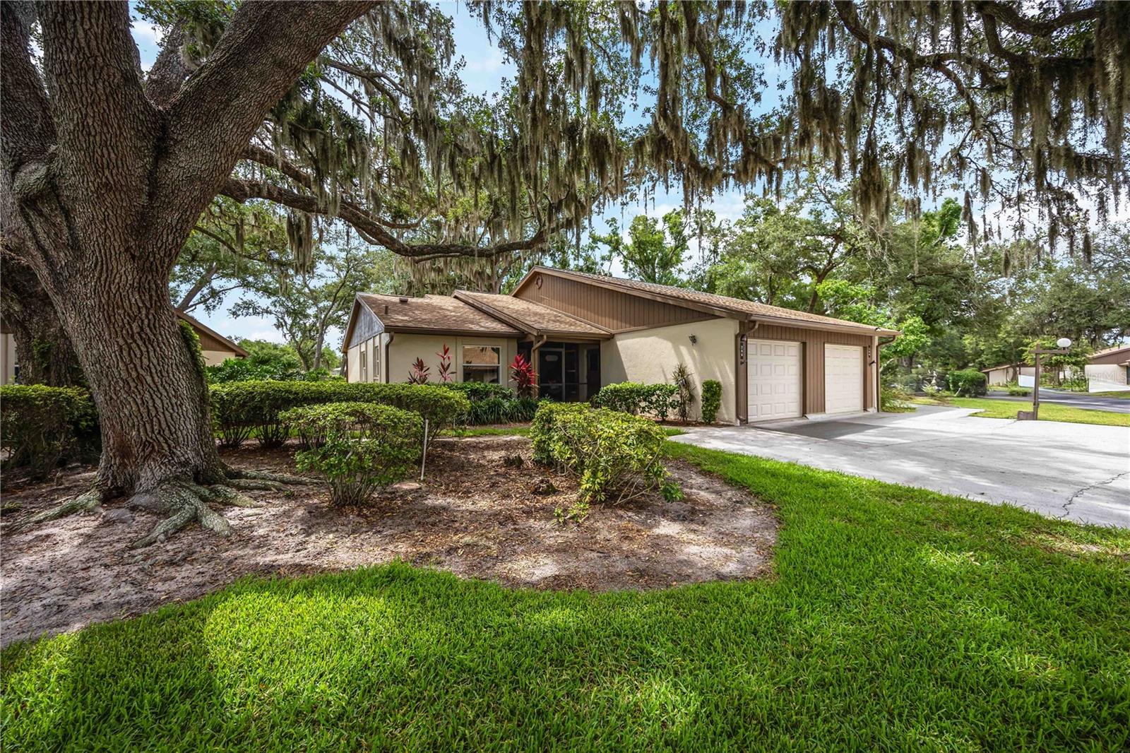 Photo of 266 OAK HILL DRIVE #34 SARASOTA FL 34232