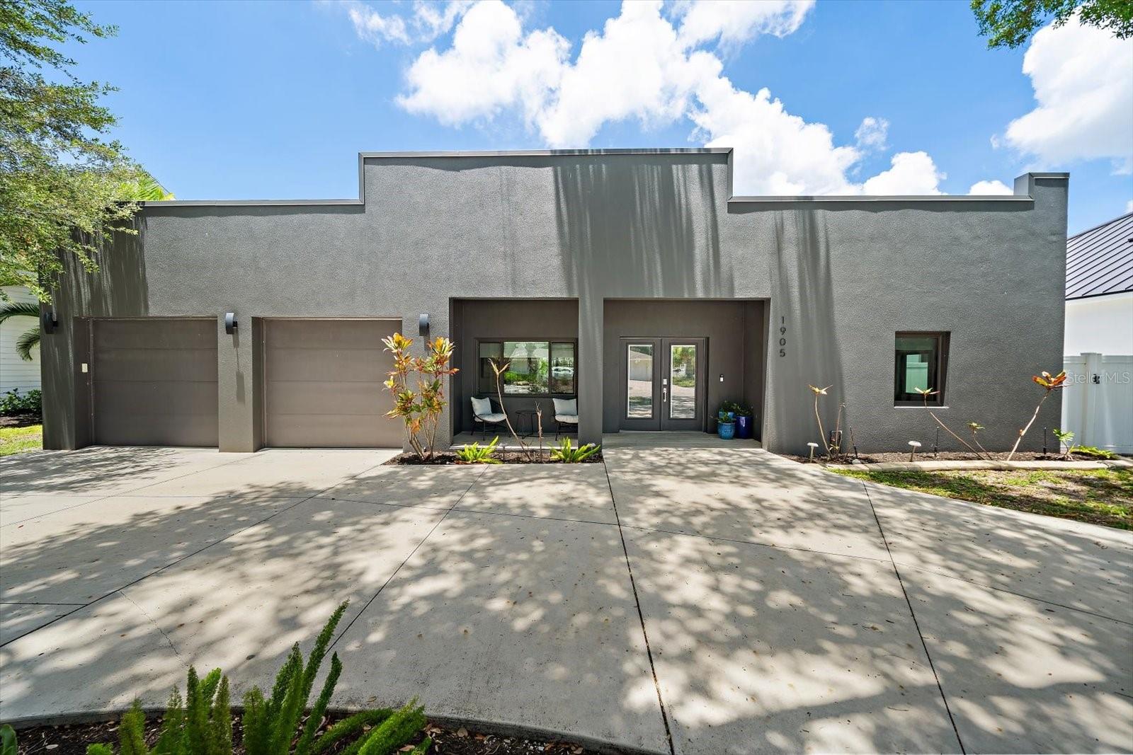 Photo of 1905 TULIP DRIVE SARASOTA FL 34239