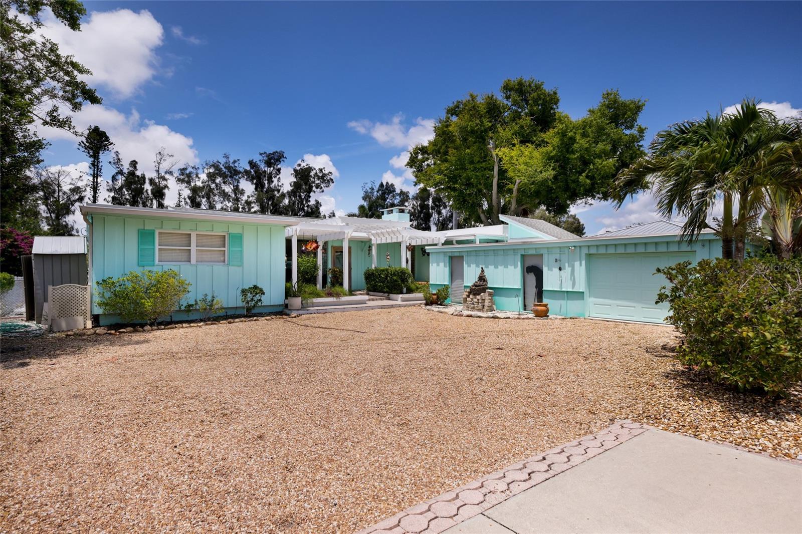 Photo of 311 MAGELLAN DRIVE SARASOTA FL 34243